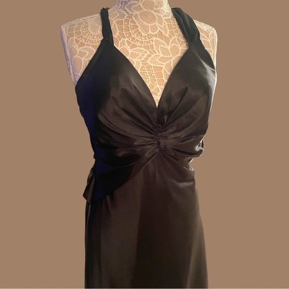 SUPER sexy élégant black satin evening gown - Picture 11 of 17